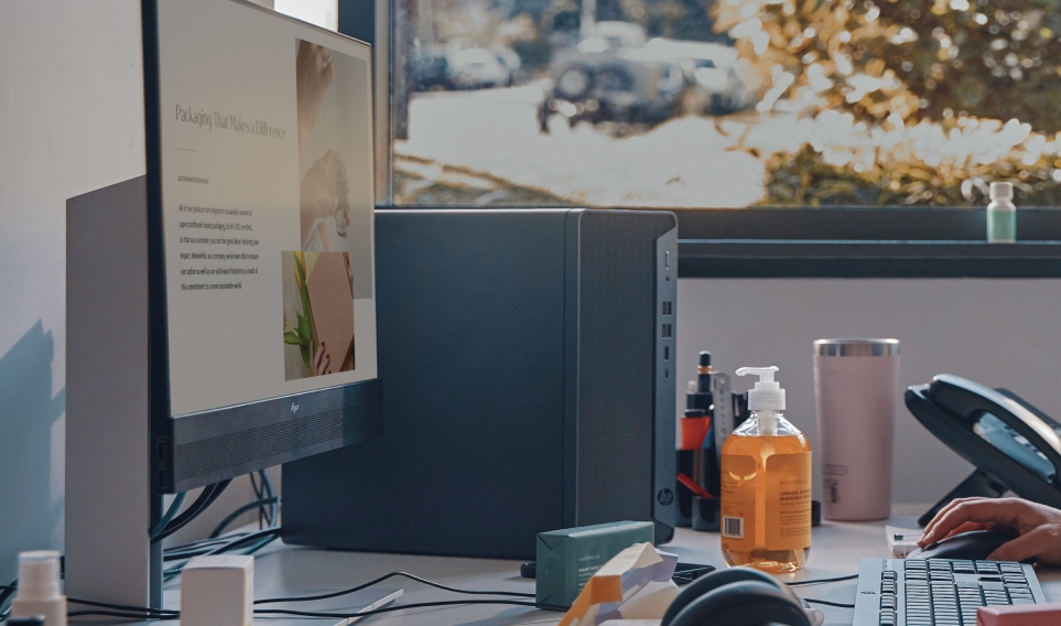 战系列台式机 · 主力办公 易扩展